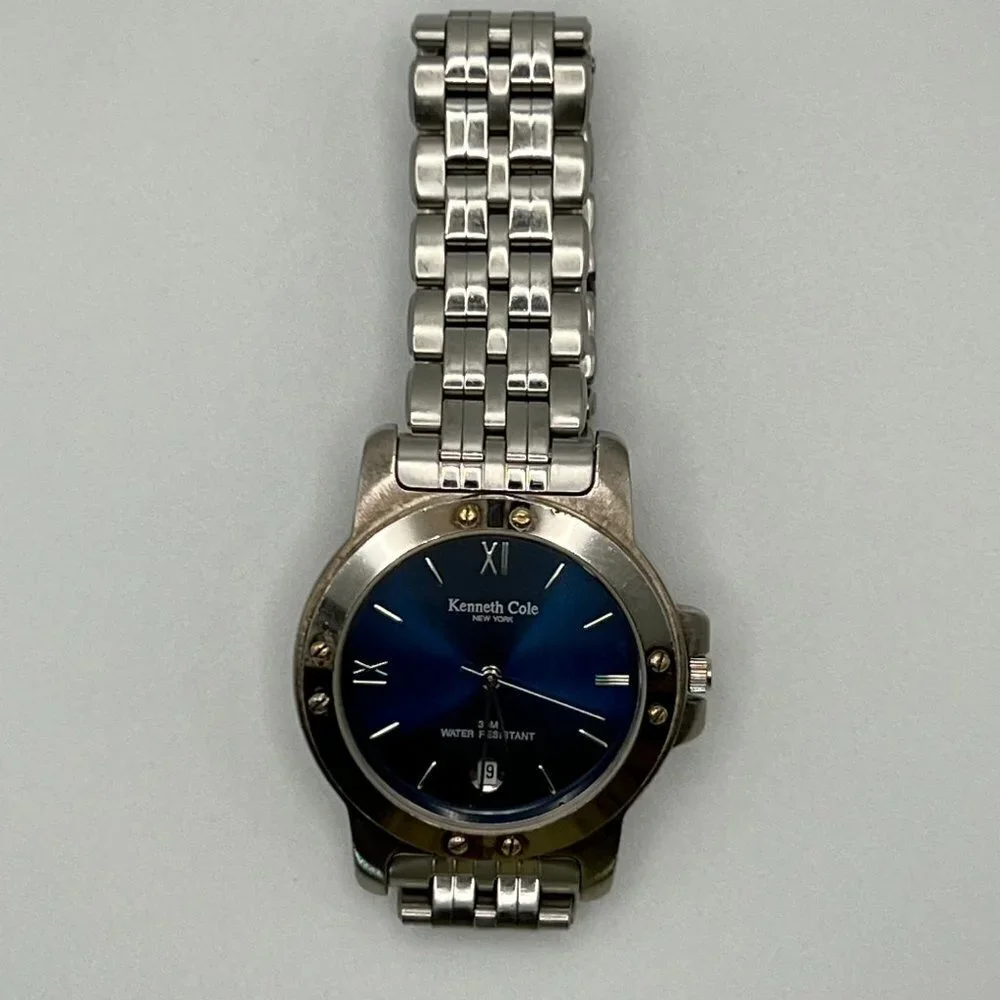 Kenneth Cole Men’s Watch Round Silver and Blue Working